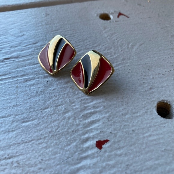 Vintage square shaped stud earrings - Picture 3 of 4